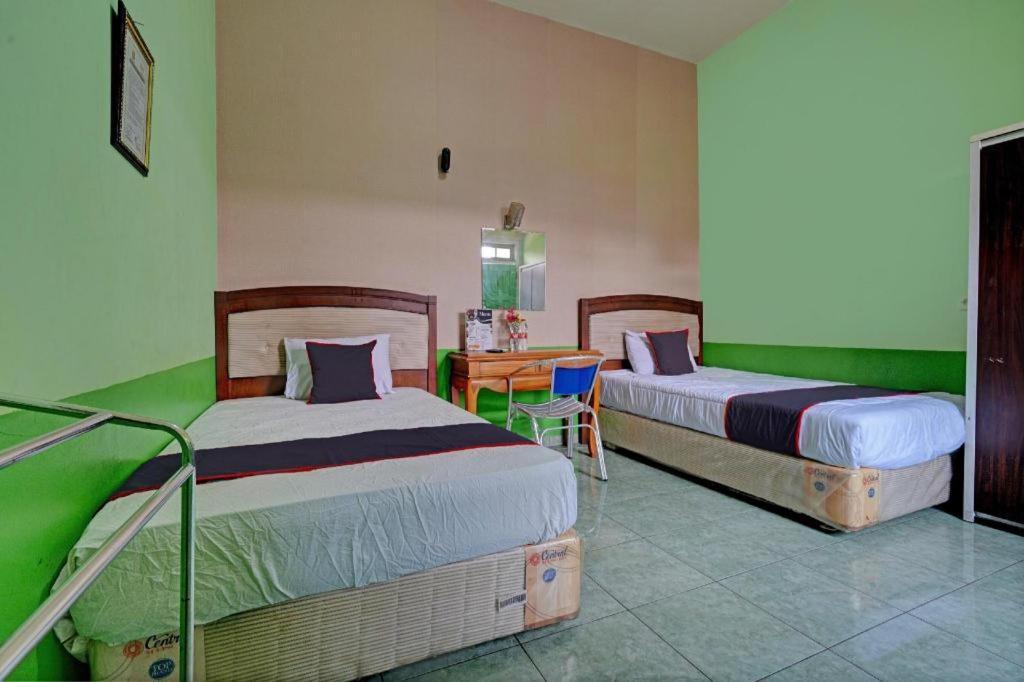 Capital O 93331 By Hexa Niaga Hospitalita Hotel